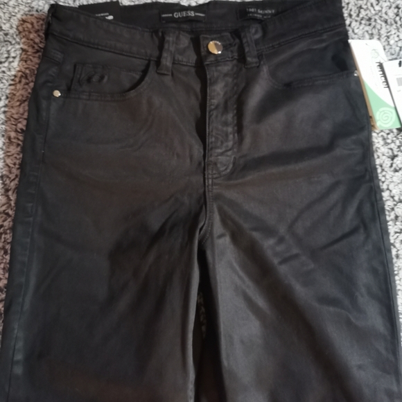 guess 1981 capri in black size S - Picture 2 of 5